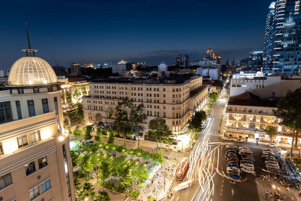 Everyone was immersed in the most vibrant music and enjoyed the most bustling moment (Source: Pexels)